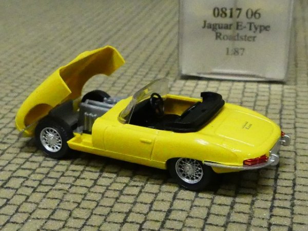 1/87 Wiking Jaguar E-Type Rosdster gelb 0817 06