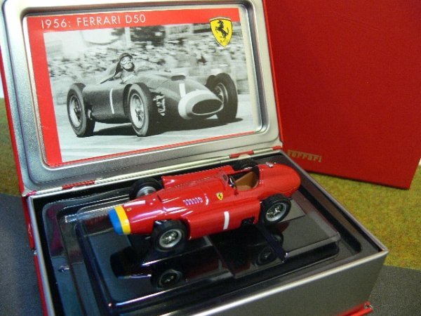 1/43 Hot Wheels SF01/56 Ferrari D50 1956 J.M. Fangio SF01/56