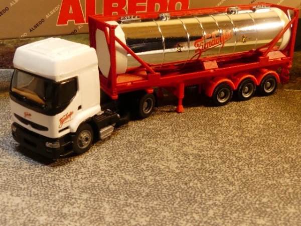 1/87 Albedo Renault Premium Zirndorfer Bier Container 710039