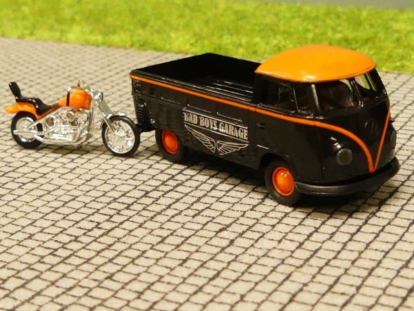 1/87 Brekina # 1523-1 VW T1 b Bad Boys mit Motorrad Sondermodell Reinhardt