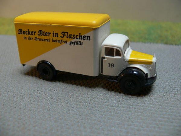 1/87 Brekina MB 311 Becker Bier in Flaschen Koffer Sondermodell Reinhardt