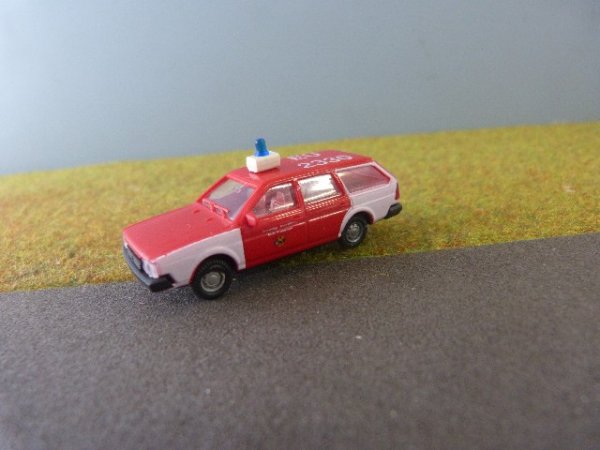1/87 Euromodell VW Passat Variant Feuerwehr EU 2330