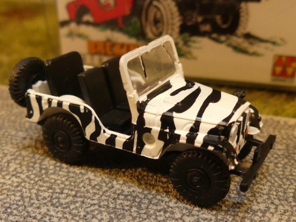 1/87 Brekina Jeep Universal Safari 58903