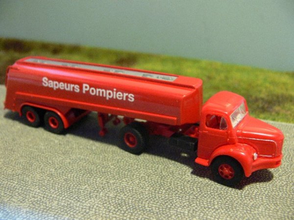 1/87 Brekina Berliet TLR8 Sapeurs Pompiers 85410