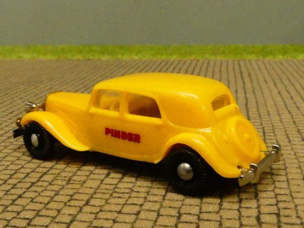 1/87 Brekina Citroen 11 CV  Pinder