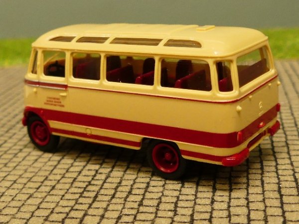 1/87 Brekina MB 319 Stadtwerke Baden-Baden Bus 36175