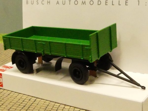 1/87 Busch IFA HL 80 Anhänger dunkelgrün 53302