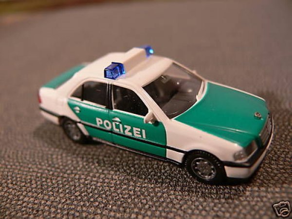 1/87 Wiking MB C 200 Polizei 104/02