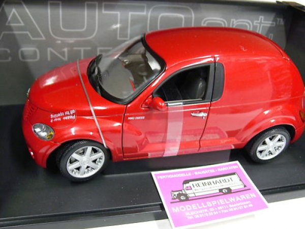 1/18 AUTOart Chrysler Panel Cruiser metallic rot