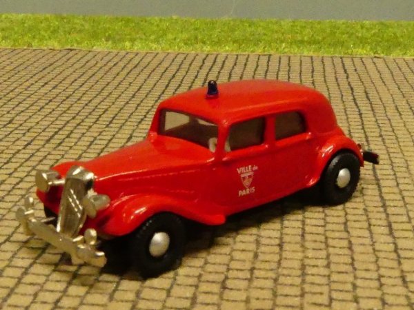 1/87 Brekina Citroen 11 CV Pompiers Paris F