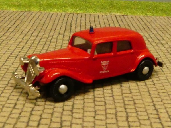 1/87 Brekina Citroen 11 CV Sapeur Pompier F 1431