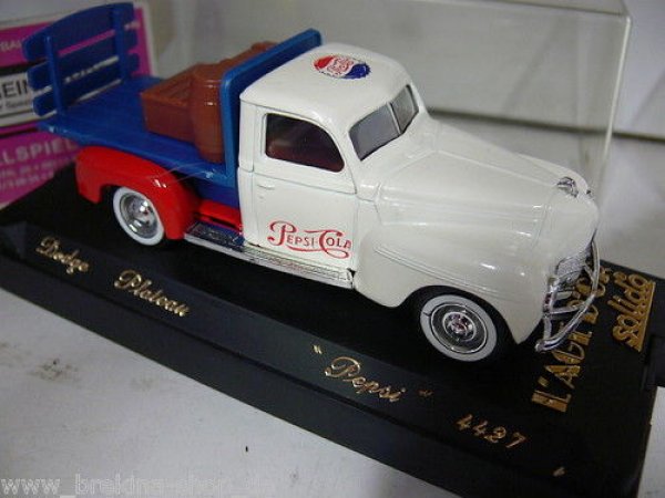 1/43 Solido 4427 Dodge Plateau Pepsi-Cola