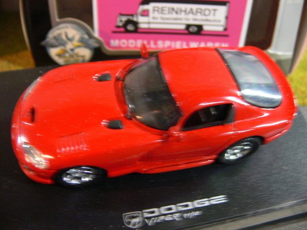 1/43 UH 602000 Dodge Viper rot