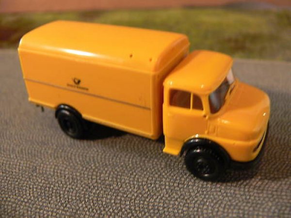 1/87 Brekina MB 322 Deutsche Post Koffer 4704