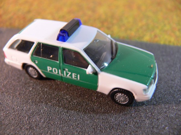 1/87 Herpa MB E320 Polizei 042017