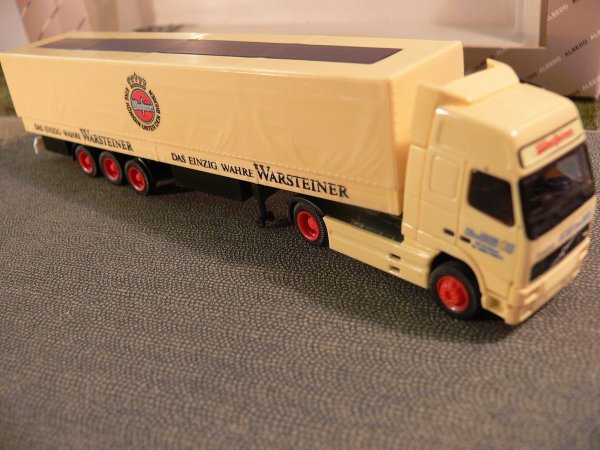 1/87 Herpa Albedo Volvo FH16 Warsteiner Planen-Sattelzug mit einem Wappen Sondermodell