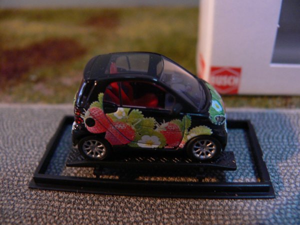 1/87 Busch Smart Fortwo 2007 Erdbeere 46130