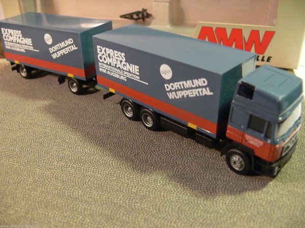 1/87 AWM MAN F2000 EXPRESS COMPAGNIE Augsburg-Do-W Koffer-Hängerzug 55221