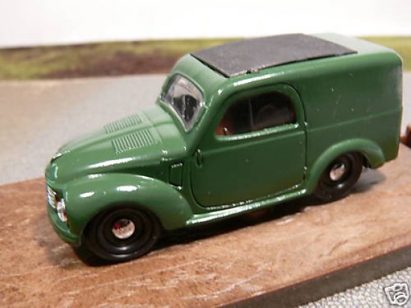 1/43 Brumm r51 Fiat 500 comerciale grün geschlossen