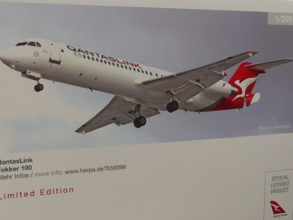 1/200 Herpa Fokker 100 Qantas Link VH-NHP 559096