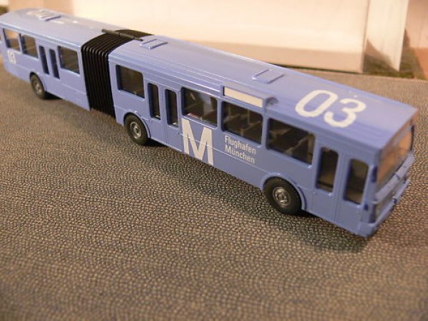 1/87 Wiking MB O 305 G Flughafen München M 705 01