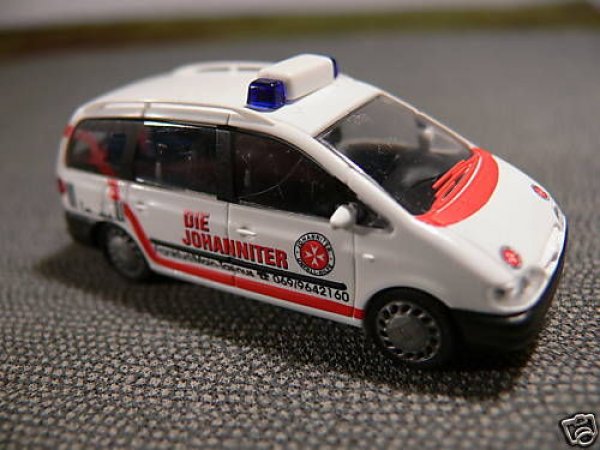 1/87 Rietze Ford Galaxy Johanniter Frankfurt 50744