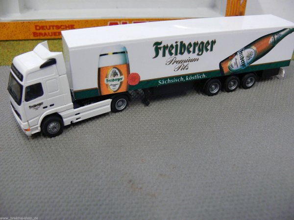 1/87 Albedo Volvo FH 16 Koffer Sattelzug Freiberger Premium Pils 320036