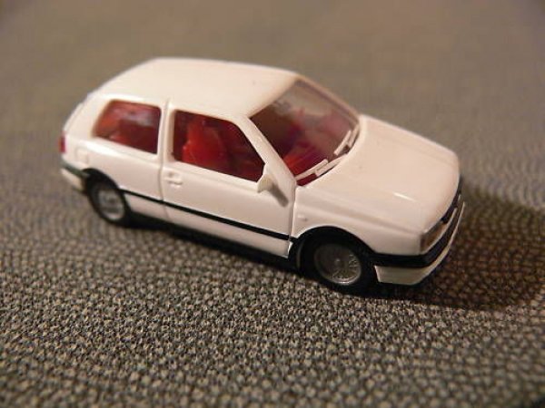 1/87 Wiking VW Golf III GTI weiß 52/1