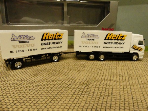 1/87 Herpa Volvo FH Hertz Wechselbrücken Hängerzug