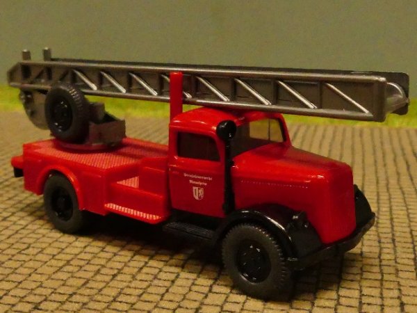 1/87 Wiking Opel Blitz Feuerwehr Mannheim DL Drehleiter 862