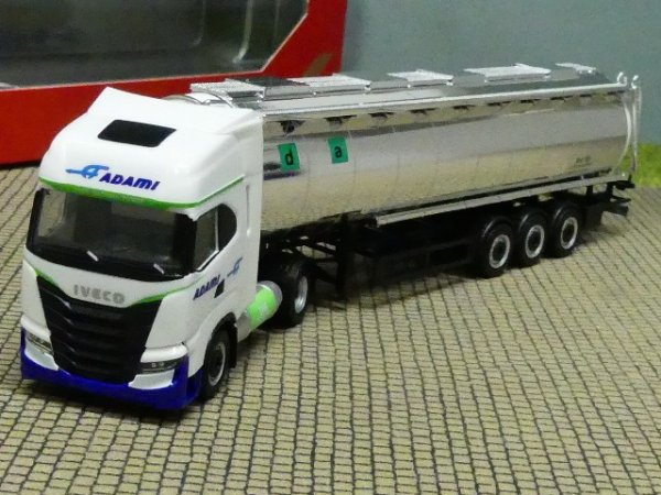 1/87 Herpa Iveco S-Way NP Adami Lebensmitteltank-Sattelzug 314084