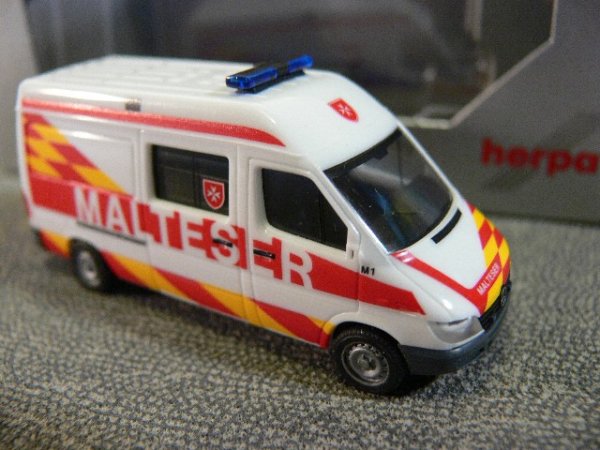 1/87 Herpa MB Sprinter 99 HB Malteser Wien 927703