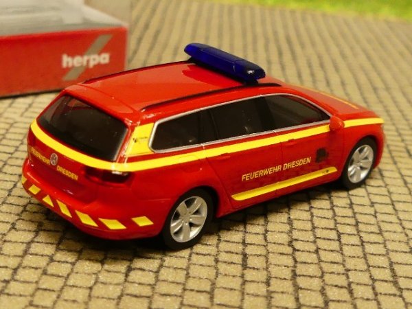 1/87 Herpa VW Passat Variant FW Dresden 095426