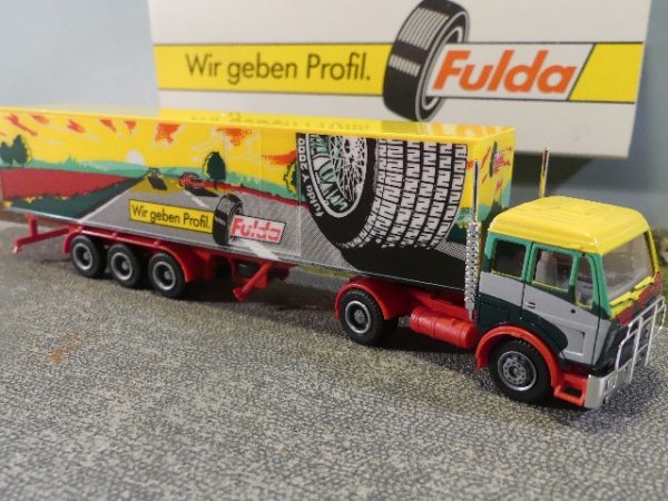 1/87 Herpa MB NG Fulda Koffer Sattelzug #923