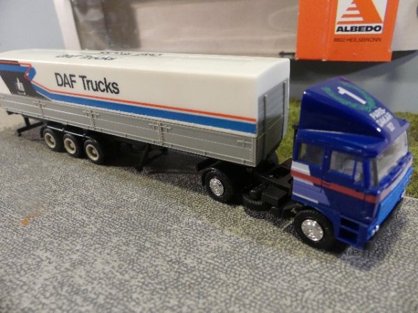 1/87 Herpa Albedo DAF 3300 DAF Trucks Pritschen Sattelzug #443