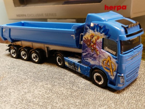 1/87 Herpa Volvo FH Gl. RuMu SZ BW Trans/Avenger 932318