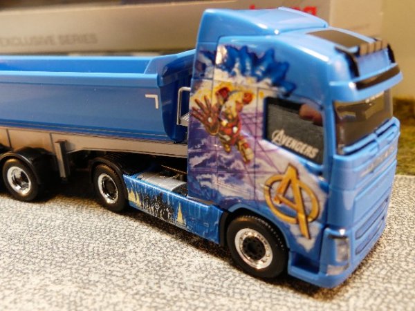 1/87 Herpa Volvo FH Gl. RuMu SZ BW Trans/Avenger 932318