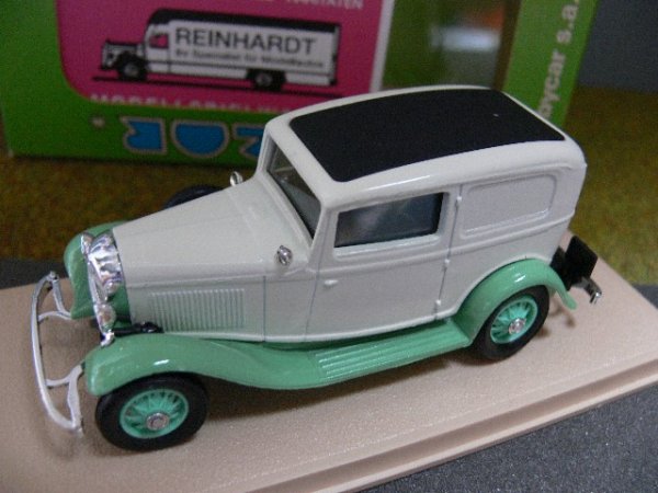 1/43 Eligor Ford V8 1932 Delivery Sedan Carlsberg weiß 1215