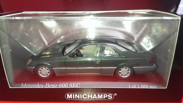 1/43 Minichamps MB 600 SEC 1992 grünmetallic 430 032604