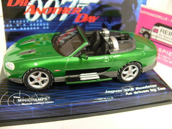 1/43 Minichamps Bond Collection Jaguar XKR Roadster