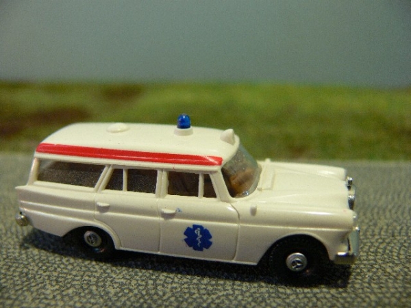 1/87 Brekina MB 190 Kombi KTW Ambulance #5