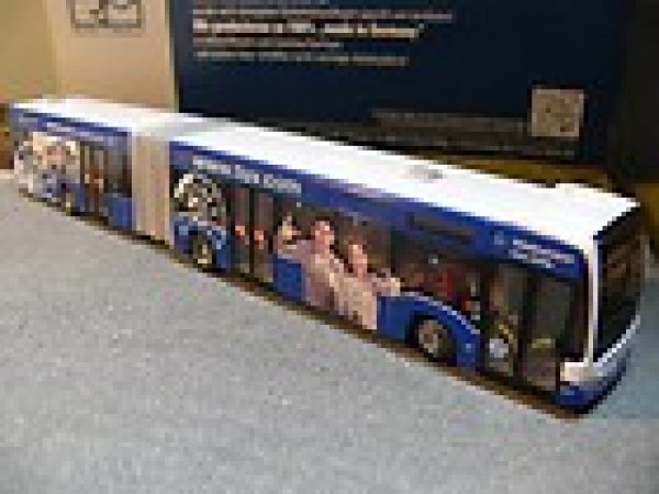 1/87 Rietze MB Citaro G 2011 SWK Kaiserslautern TÜV Rheinland 68815