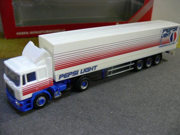 1/87 Herpa MAN F2000 Pepsi Light Europlanen-Sattelzug 185684