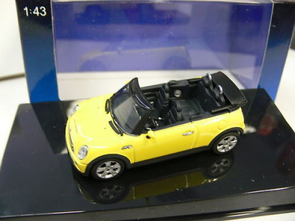 1/43 AUTOart Mini Cooper S Cabriolet (gelb) 54851