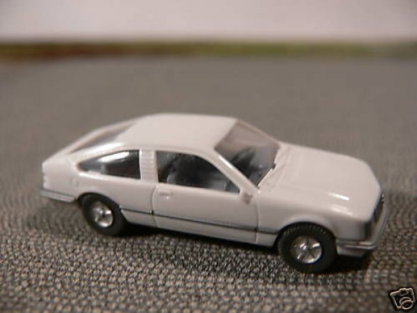 1/87 Wiking Opel Monza hellgrau 83 02 A