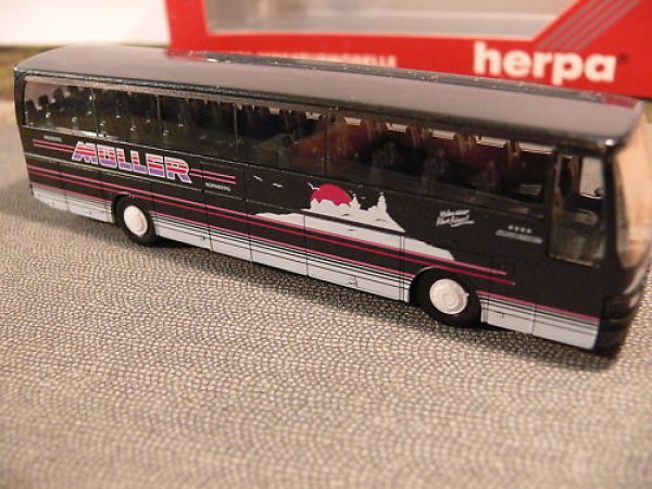 1/87 Herpa Setra S 215 HD Müller Nürnberg 141369