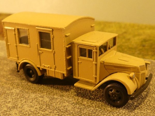 1/87 Handarbeit Ford Militär beige