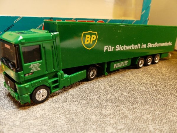 1/87 Albedo Renault AE BP Koffer Sattelzug 700141