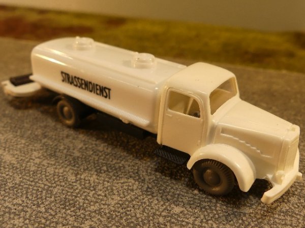 1/87 IMU MB L5000 Strassendienst weiß