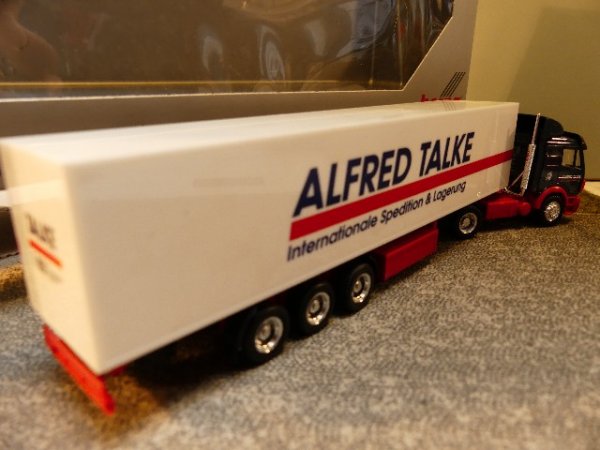 1/87 Herpa MB Actros Alfred Talke Koffer Sattelzug